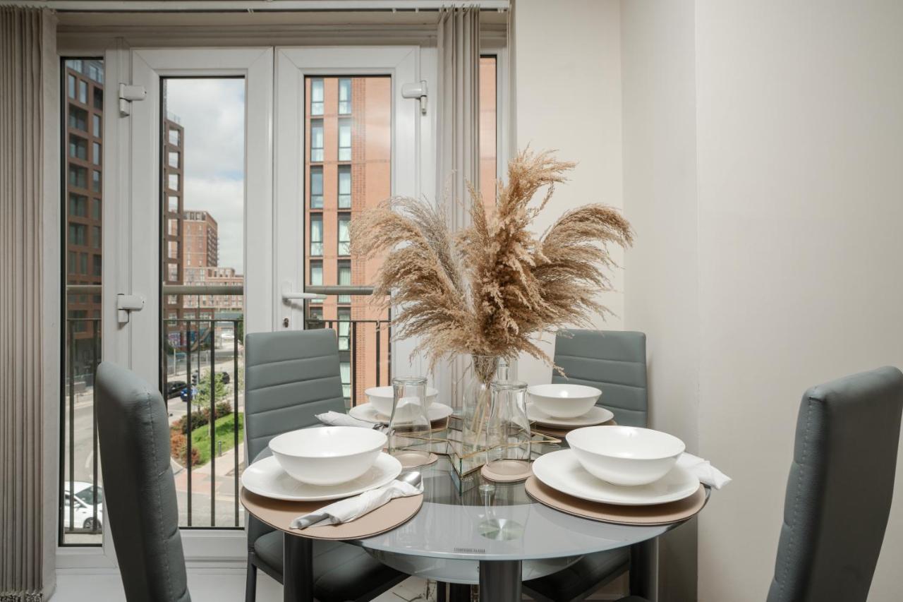Stylish 2 Bed Manchester Flat Екстериор снимка