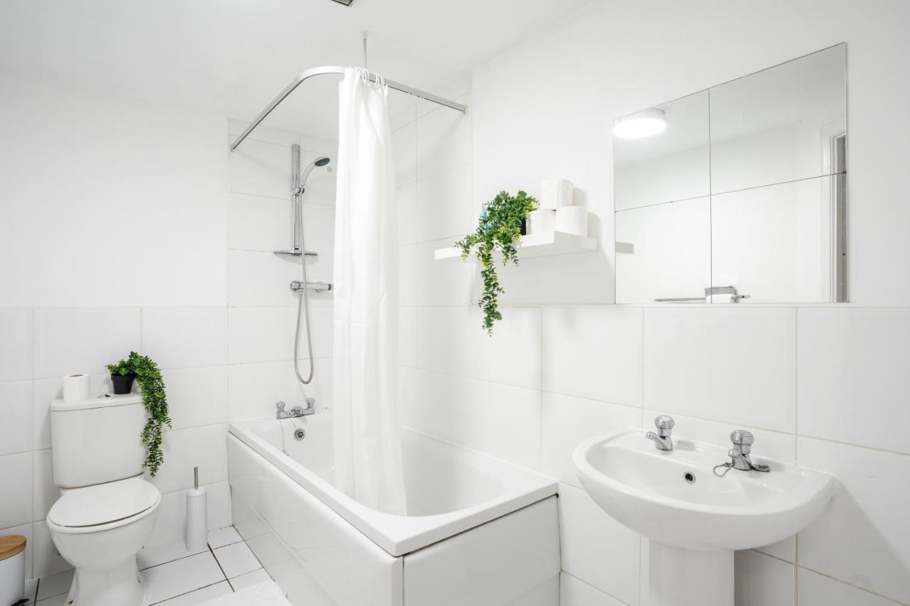Stylish 2 Bed Manchester Flat Екстериор снимка